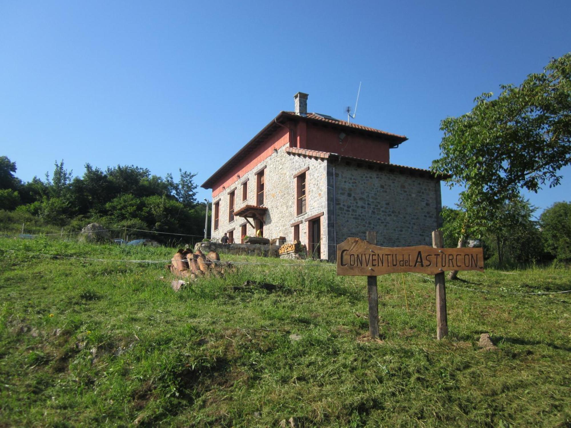 El Conventu Del Asturcon Guest House Lago  Luaran gambar