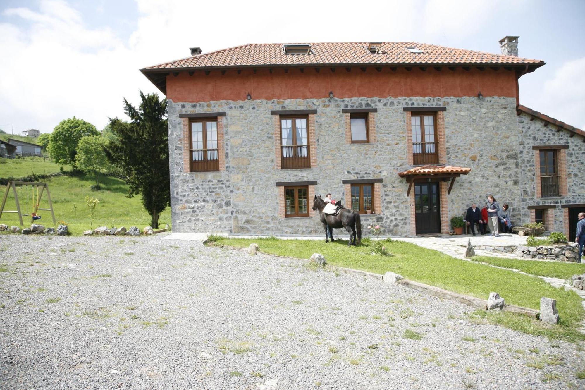 El Conventu Del Asturcon Guest House Lago  Luaran gambar